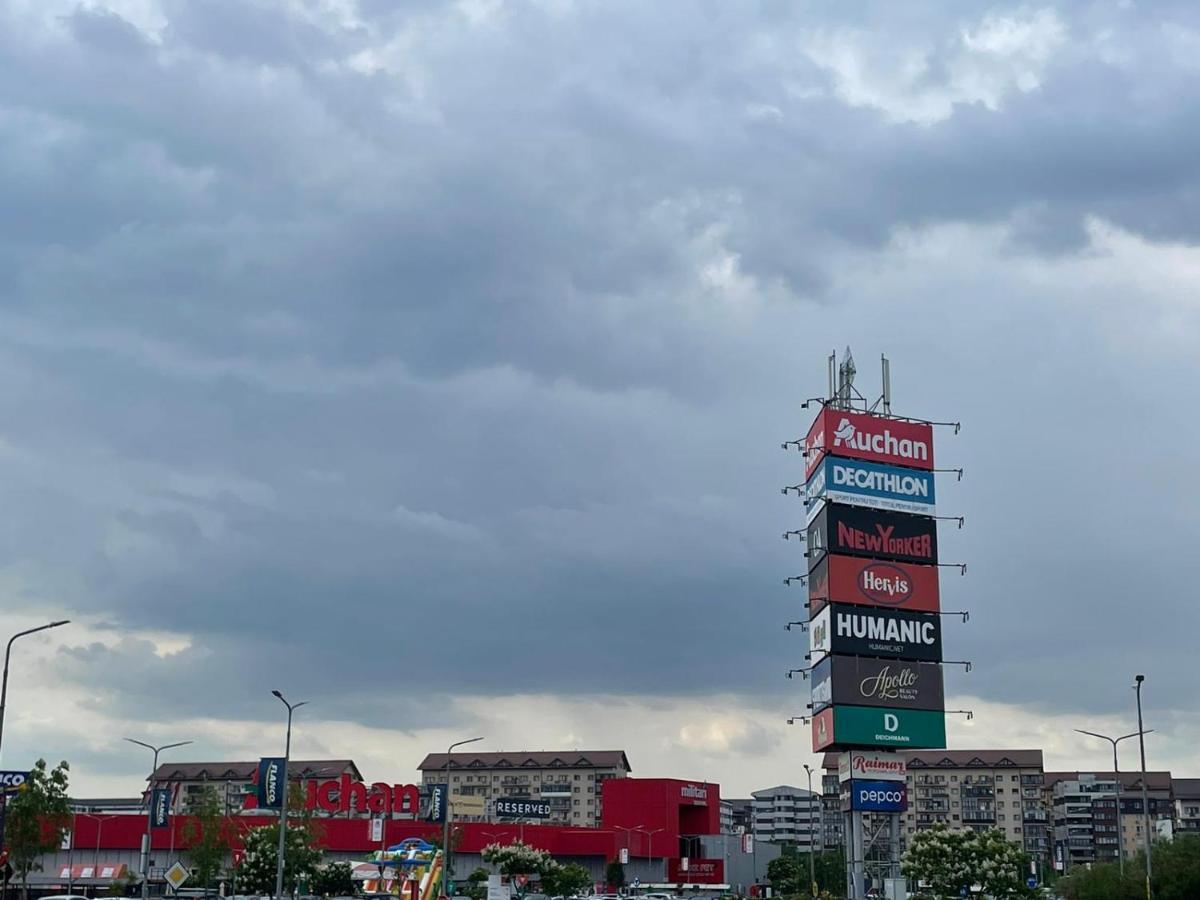 Militari Comfort Apartment Roşu Kültér fotó